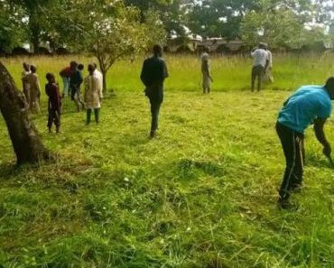 BREAKING: Sallah: Christians join Muslims to clear grass at Kaduna praying ground