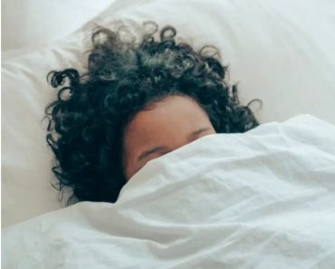 The Main 5 Things to Remove from your Bedroom to Sleep Well