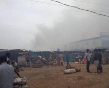 Lagos task force disperse beggars, traders from rail tracks with teargas (Photos)