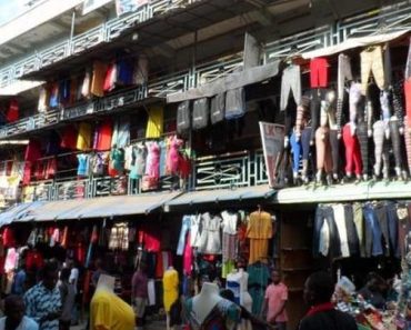 BREAKING: Anambra Traders Shun Sit At Home Order, Open Markets