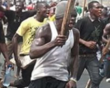 BREAKING: One arrested as hoodlums attack police officers in Anambra
