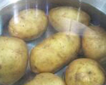 Boiled Potato water Can Solve The Biggest Problem Of Every Woman. Here is it (Opinion)