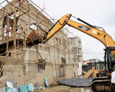 JUST IN: Lagos state government set to demolish more marked buildings