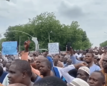 JUST IN: Defying Police Ban, Kano Residents Hold Protest Amid Tension Over Tribunal Verdict (Video)