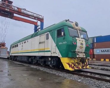 BREAKING: Decongestion: FG begins first train cargo from Apapa Port