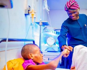 BREAKING: 12-year-old Debola wey im intestine bin miss for Lagos hospital don die