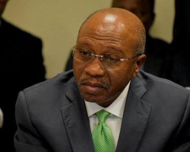 Emefiele Goes Into Hiding As EFCC Operatives Lay Siege At His Residence
